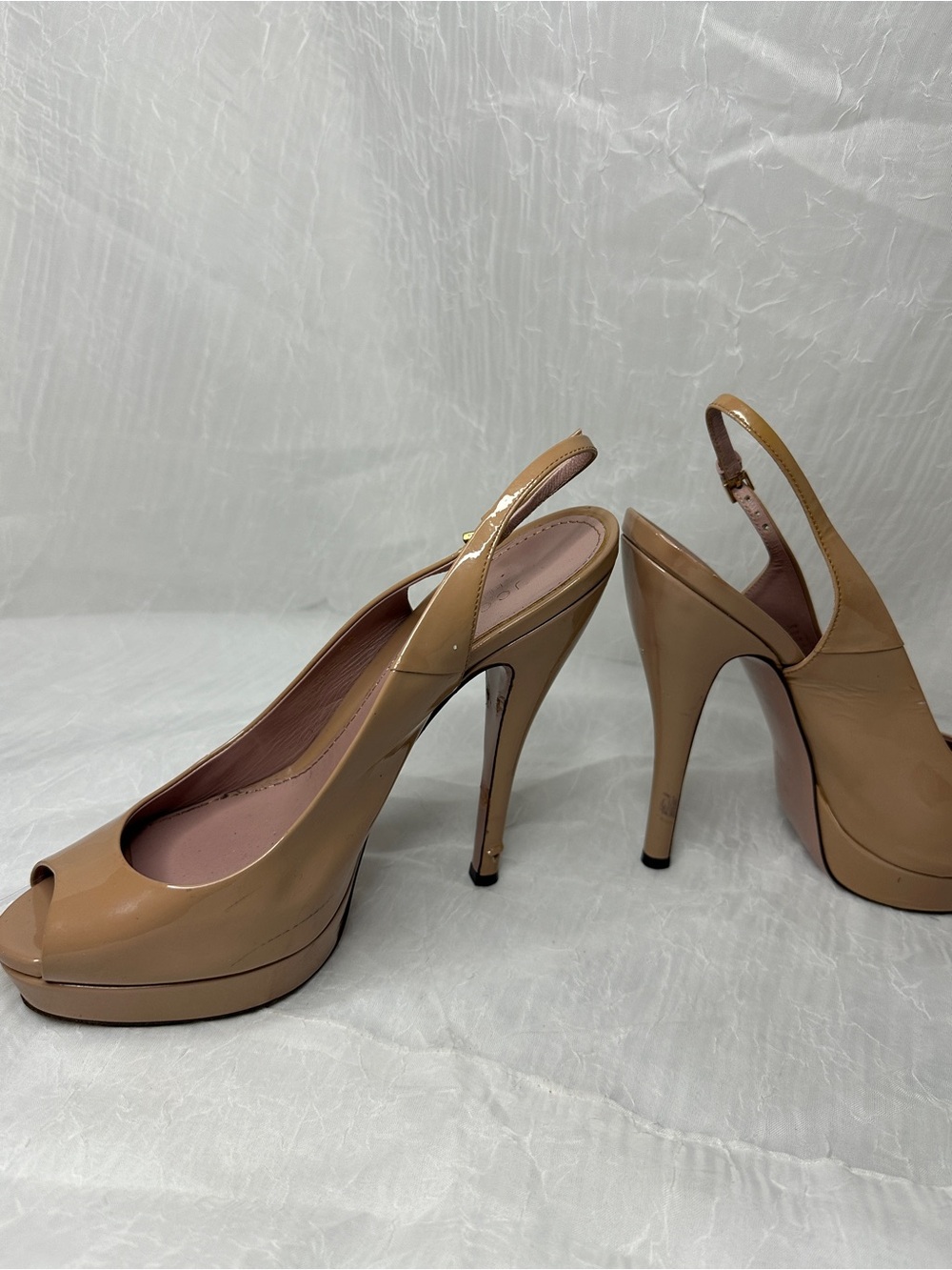 Gucci Nude Patent Leather Peep Toe Slingback Heels with Gold Buckle - Picture 8 of 12